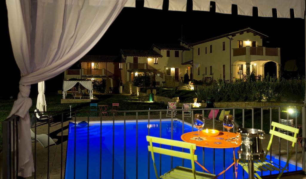 Aparthotel Borgo Le Capannelle Castel Ritaldi Exterior foto