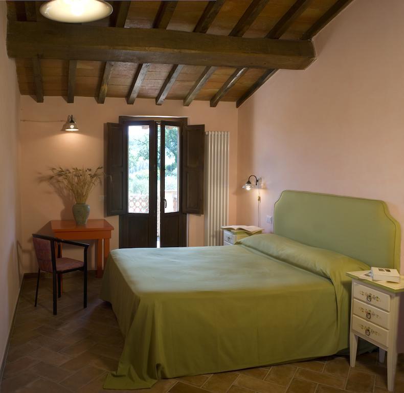 Aparthotel Borgo Le Capannelle Castel Ritaldi Zimmer foto